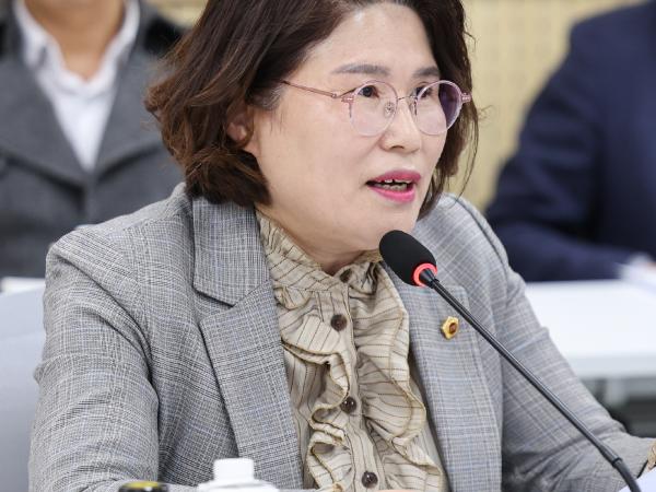 전라남도 생활인구 유입을 위한 상생 관광 활성화 전문가 토론회 첨부이미지 : 25년04월02일 전라남도 생활인구 유입을 위한 상생 관광 활성화 전문가 토론회_25.jpg