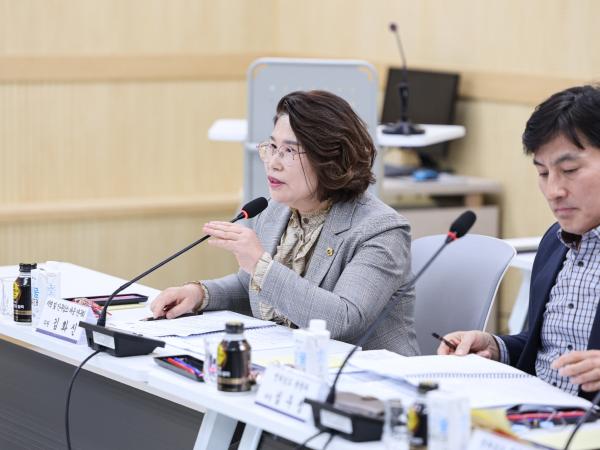 전라남도 생활인구 유입을 위한 상생 관광 활성화 전문가 토론회 첨부이미지 : 25년04월02일 전라남도 생활인구 유입을 위한 상생 관광 활성화 전문가 토론회_19.jpg