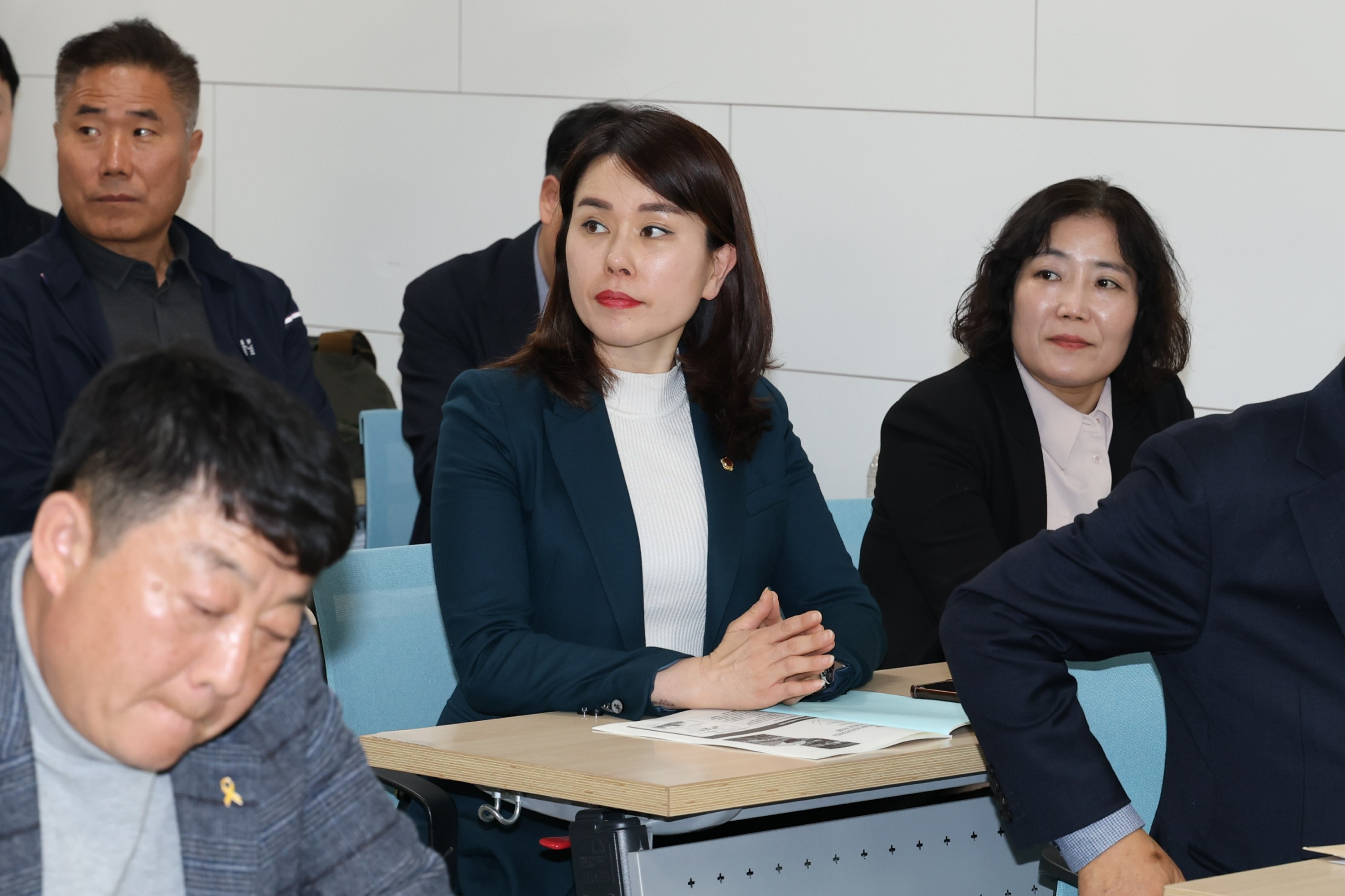 환경오염시설 통합관리권한 지방 재이향 촉구 정책 토론회 첨부이미지 : 25년04월03일 환경오염시설 통합관리권한 지방 재이향촉구 정책 토론회 (2).jpg