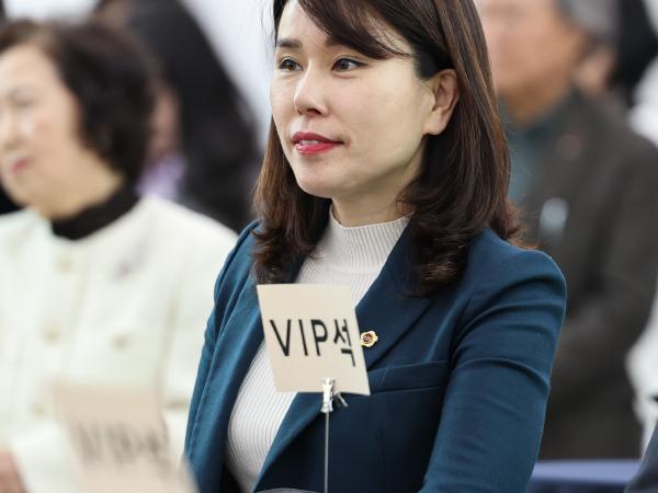강종열전 및 청년작가전 개막식 첨부이미지 : 25년04월03일 강종열전 및 청년작가전 개막식_29.jpg