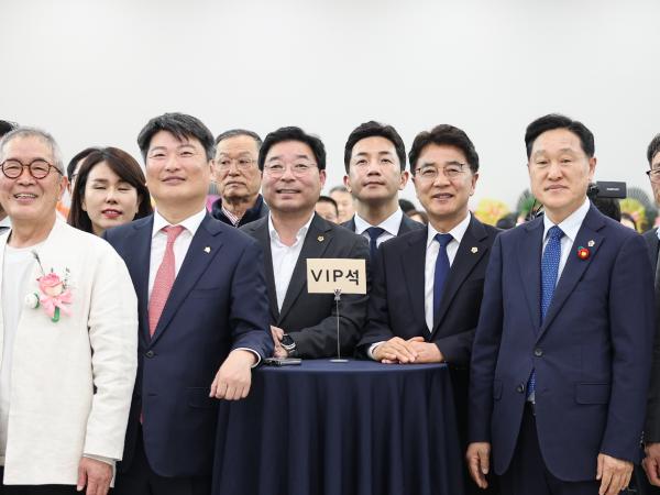 강종열전 및 청년작가전 개막식 첨부이미지 : 25년04월03일 강종열전 및 청년작가전 개막식_33.jpg