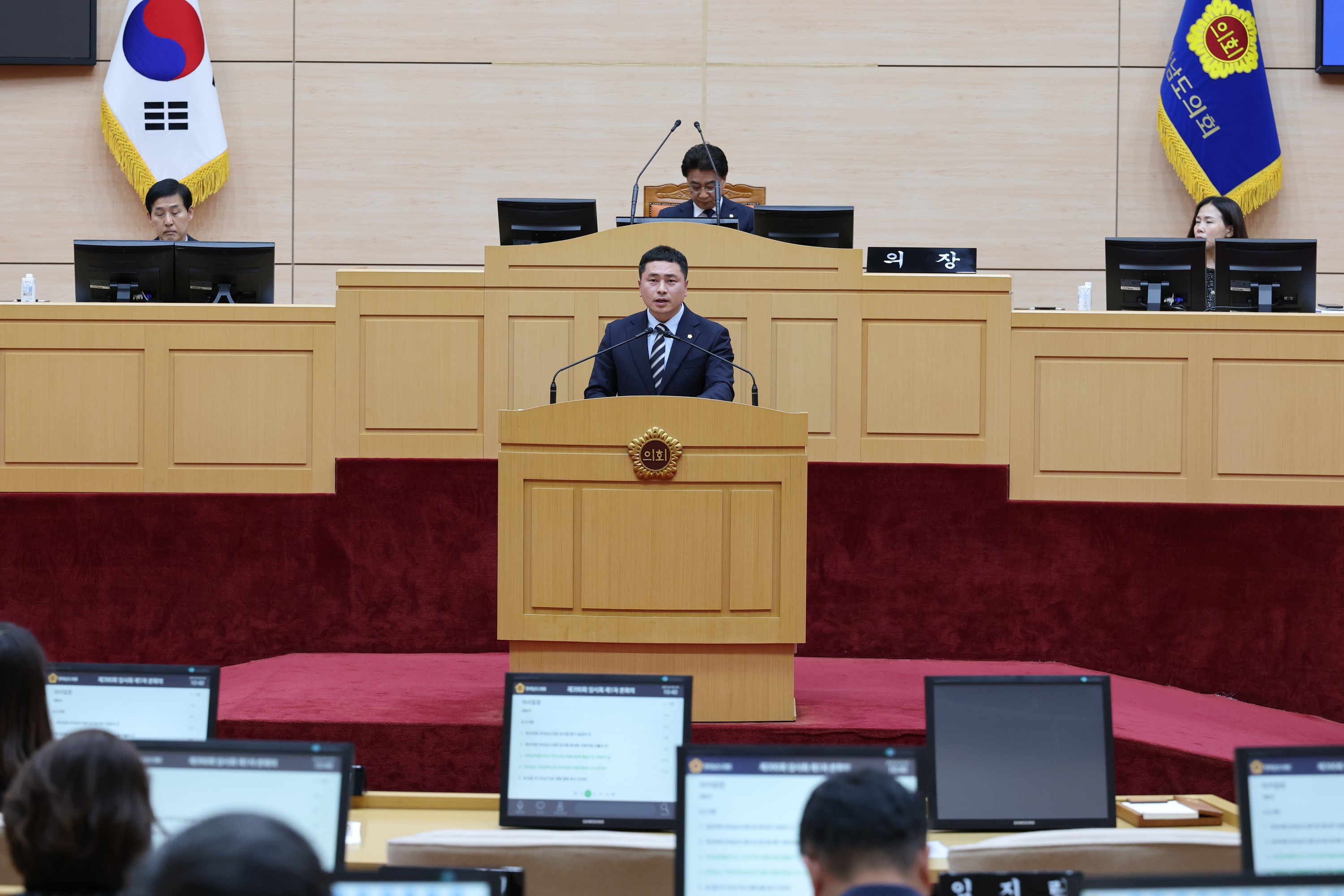 제390회 임시회 제1차 본회의 첨부이미지 : 25년04월30일 제390회 임시회 제1차 본회의 - 109.jpg