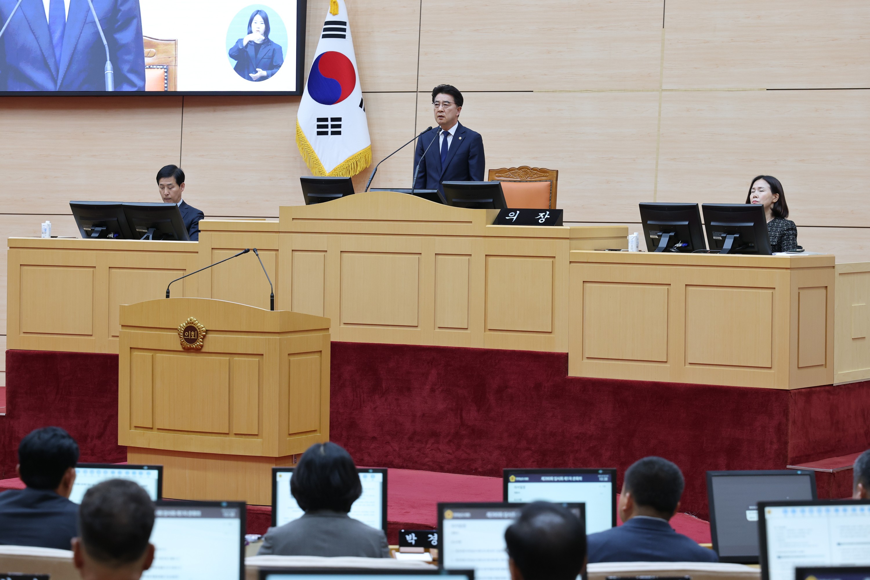 제390회 임시회 제1차 본회의 첨부이미지 : 25년04월30일 제390회 임시회 제1차 본회의 - 105.jpg