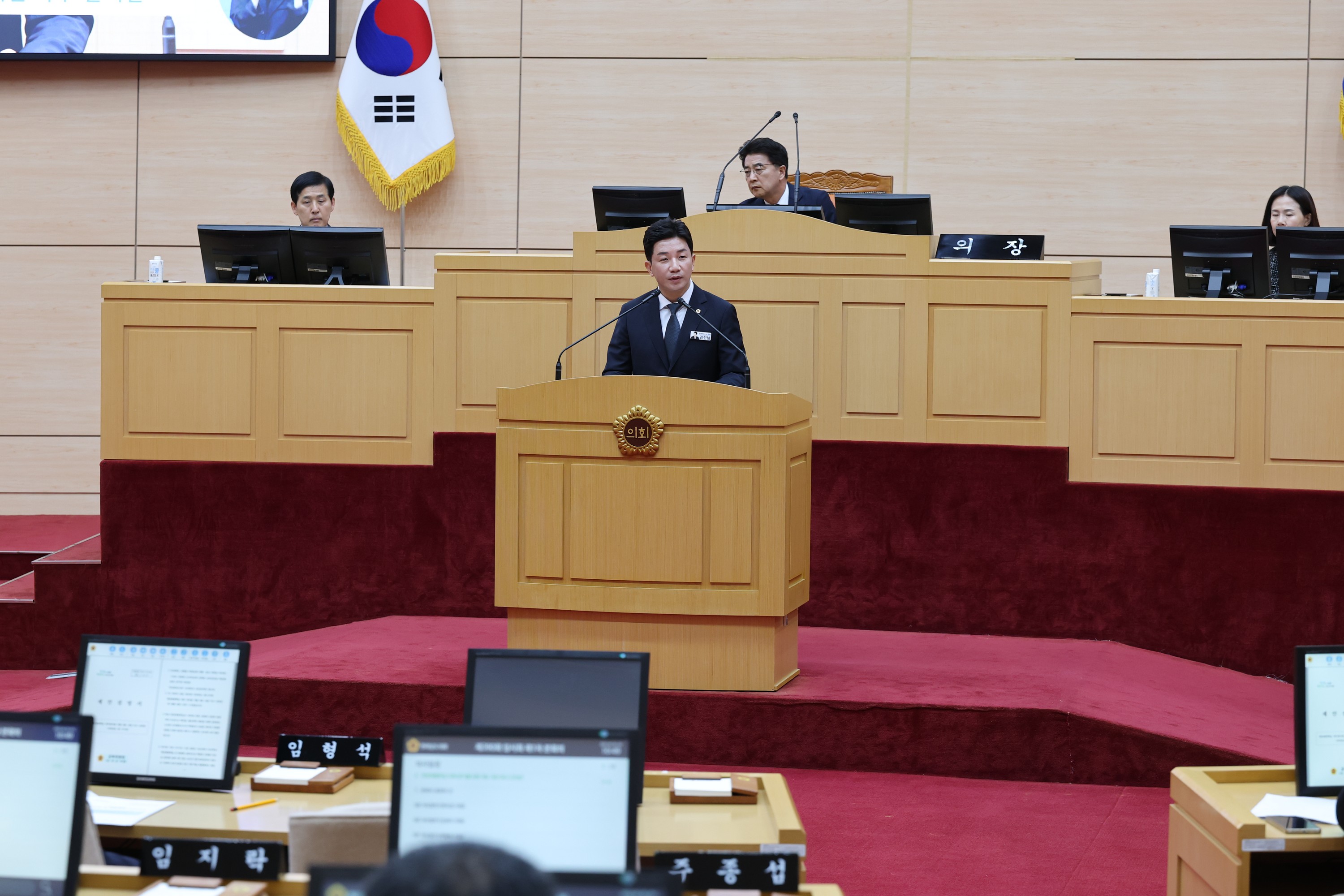 제390회 임시회 제1차 본회의 첨부이미지 : 25년04월30일 제390회 임시회 제1차 본회의 - 120.jpg