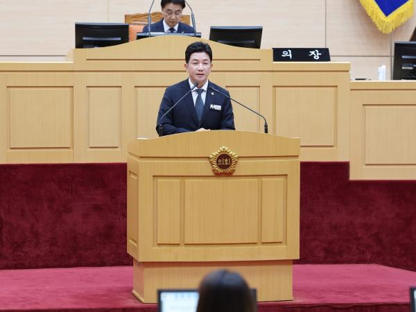 제390회 임시회 제1차 본회의 첨부이미지 : 25년04월30일 제390회 임시회 제1차 본회의 - 052.jpg