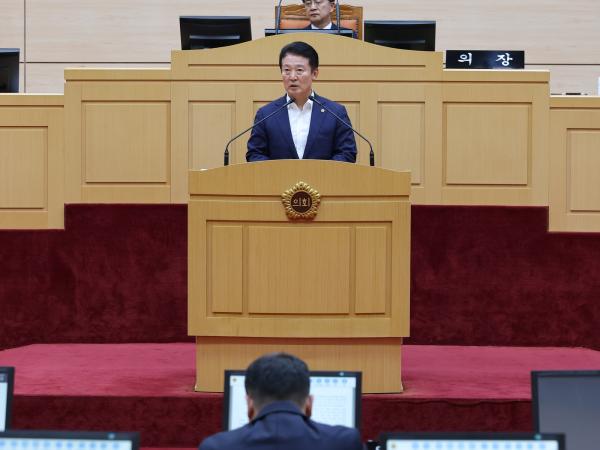 제390회 임시회 제1차 본회의 첨부이미지 : 25년04월30일 제390회 임시회 제1차 본회의 - 157.jpg