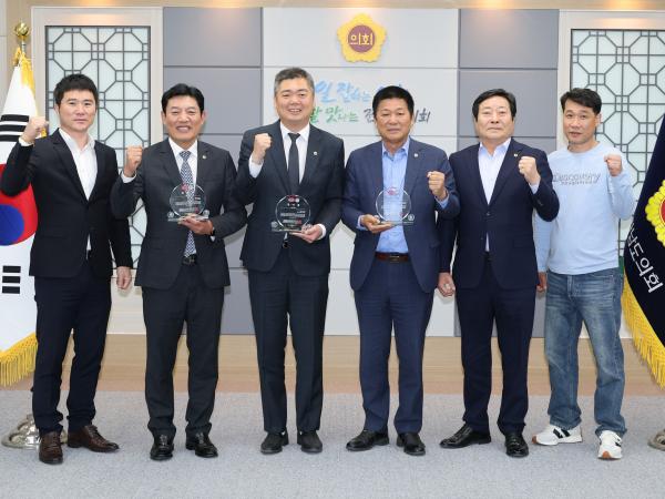 사단법인 한국권투협회 감사패 전달식 첨부이미지 : 25년04월30일 사단법인 한국권투협회 감사패 전달식 - 018.jpg