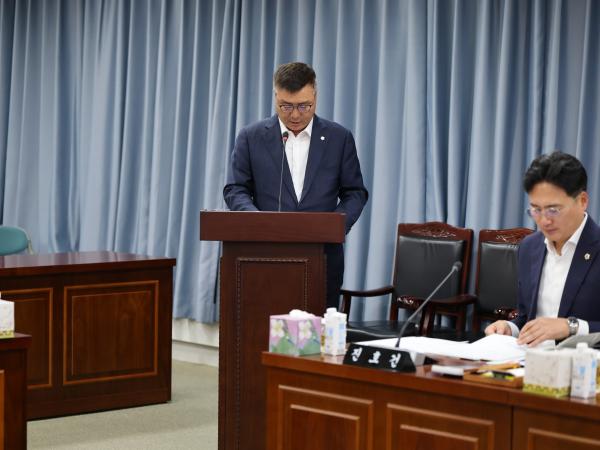 제390회 임시회 농수산위원회 회의 첨부이미지 : 25년04월30일 제390회 농수산위원회 회의 - 010.jpg