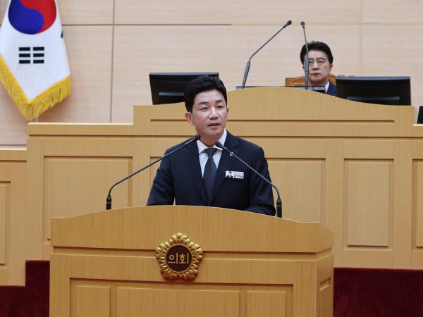 제390회 임시회 제1차 본회의 첨부이미지 : 25년04월30일 제390회 임시회 제1차 본회의 - 122.jpg