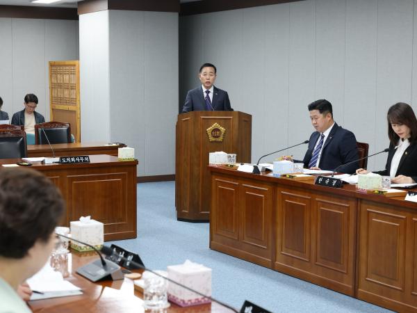 제390회 임시회 의회운영위원회 회의 첨부이미지 : 25년04월30일 제390회 의회운영위원회 회의 - 020.jpg