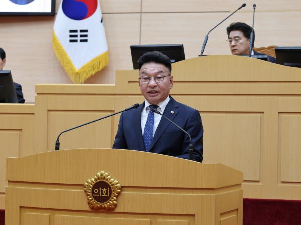 제390회 임시회 제1차 본회의 첨부이미지 : 25년04월30일 제390회 임시회 제1차 본회의 - 137.jpg