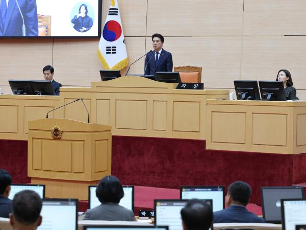 제390회 임시회 제1차 본회의 첨부이미지 : 25년04월30일 제390회 임시회 제1차 본회의 - 105.jpg