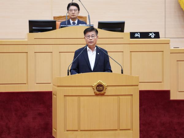 제390회 임시회 제1차 본회의 첨부이미지 : 25년04월30일 제390회 임시회 제1차 본회의 - 090.jpg