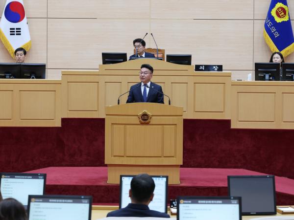 제390회 임시회 제1차 본회의 첨부이미지 : 25년04월30일 제390회 임시회 제1차 본회의 - 132.jpg