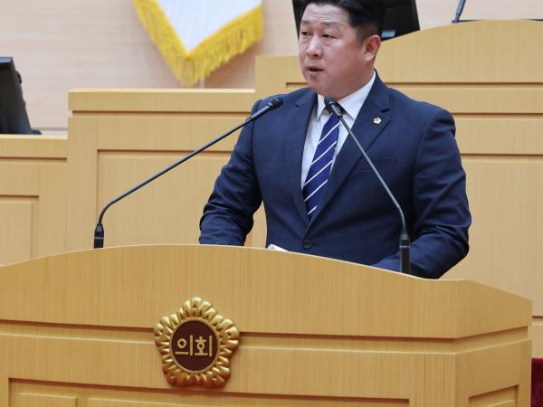 제390회 임시회 제1차 본회의 첨부이미지 : 25년04월30일 제390회 임시회 제1차 본회의 - 153.jpg