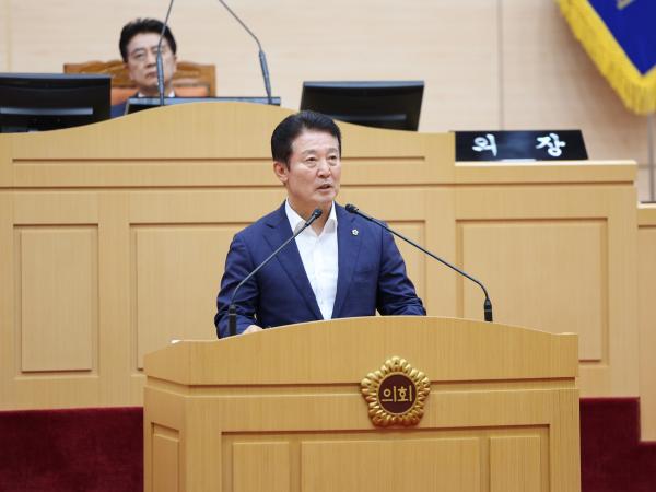 제390회 임시회 제1차 본회의 첨부이미지 : 25년04월30일 제390회 임시회 제1차 본회의 - 082.jpg