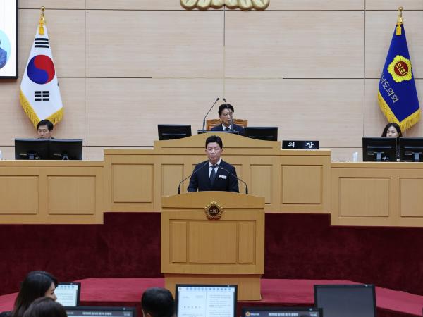 제390회 임시회 제1차 본회의 첨부이미지 : 25년04월30일 제390회 임시회 제1차 본회의 - 119.jpg