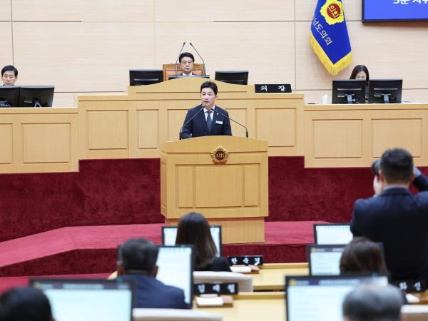 제390회 임시회 제1차 본회의 첨부이미지 : 25년04월30일 제390회 임시회 제1차 본회의 - 055.jpg
