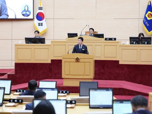 제390회 임시회 제1차 본회의 첨부이미지 : 25년04월30일 제390회 임시회 제1차 본회의 - 056.jpg