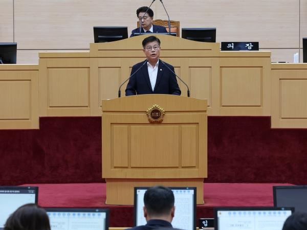 제390회 임시회 제1차 본회의 첨부이미지 : 25년04월30일 제390회 임시회 제1차 본회의 - 164.jpg