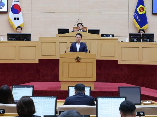 제390회 임시회 제1차 본회의 첨부이미지 : 25년04월30일 제390회 임시회 제1차 본회의 - 159.jpg