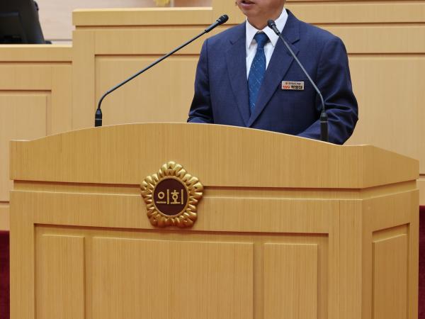제390회 임시회 제1차 본회의 첨부이미지 : 25년04월30일 제390회 임시회 제1차 본회의 - 145.jpg