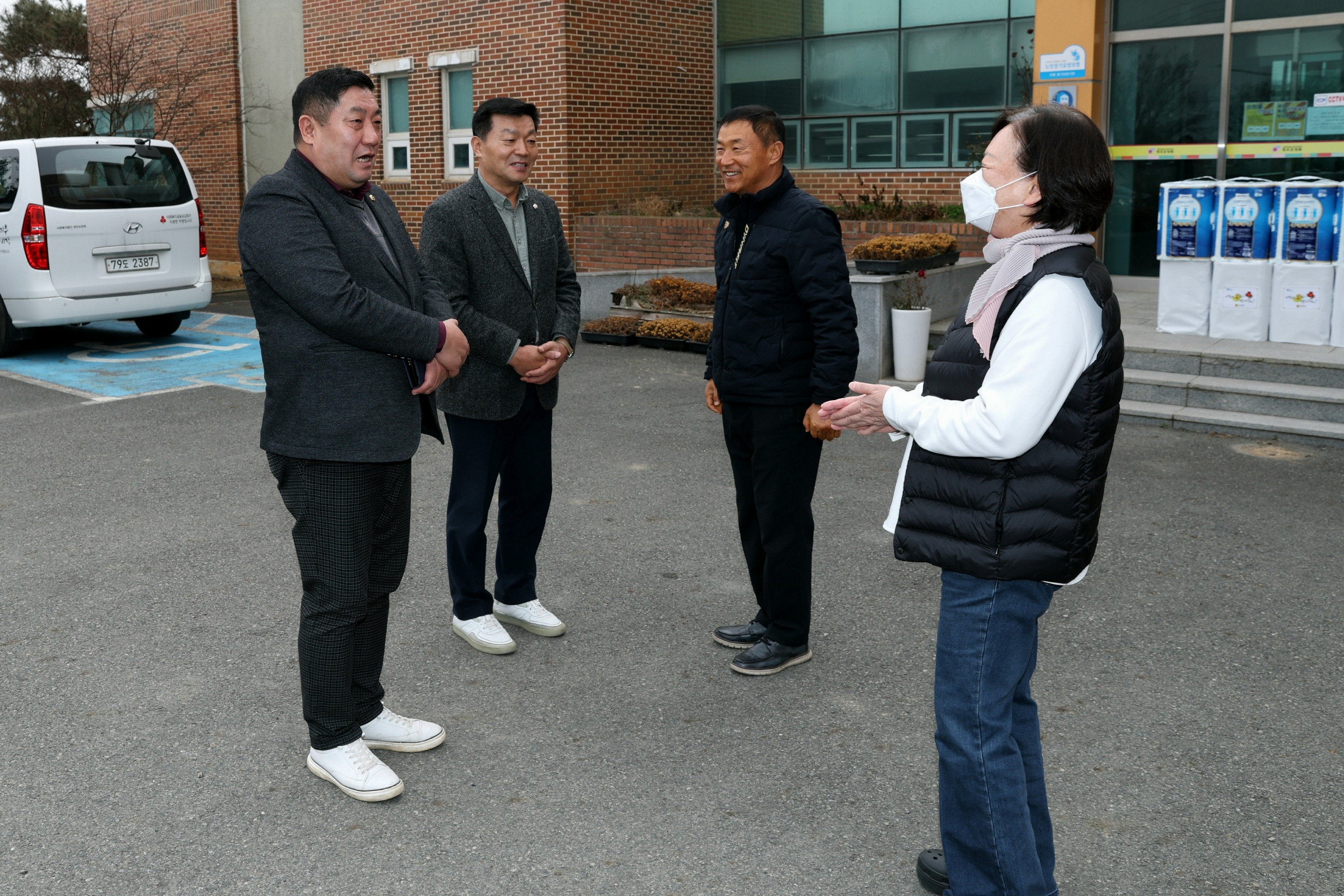 설 명절 사회복지시설 위문 첨부이미지 : 25년01월22일 설 명절 사회복지시설 위문 - 005.jpg