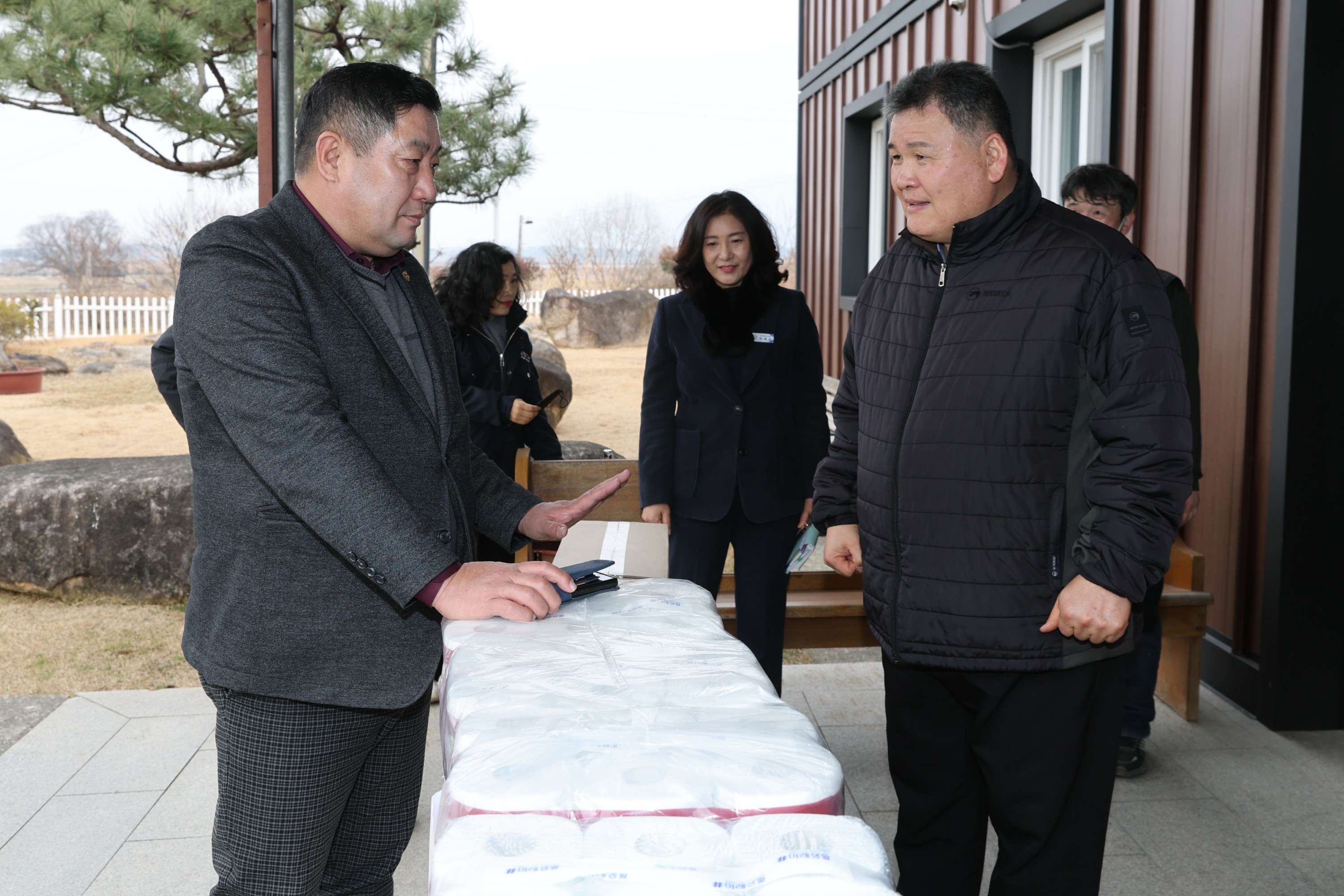 설 명절 사회복지시설 위문 첨부이미지 : 25년01월22일 설 명절 사회복지시설 위문 - 011.jpg