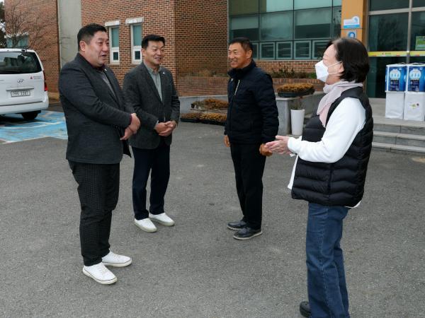 설 명절 사회복지시설 위문 첨부이미지 : 25년01월22일 설 명절 사회복지시설 위문 - 005.jpg