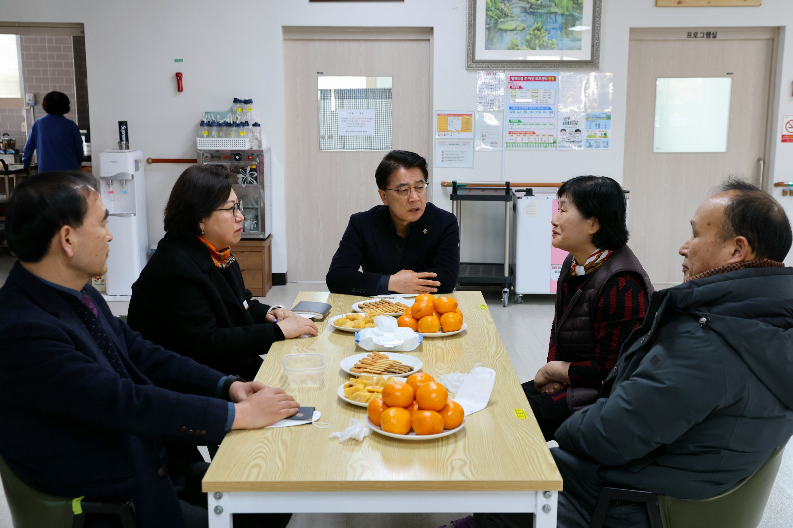 설 명절 사회복지시설 위문 첨부이미지 : 25년01월17일 설명절 사회복지시설 위문 - 015.jpg