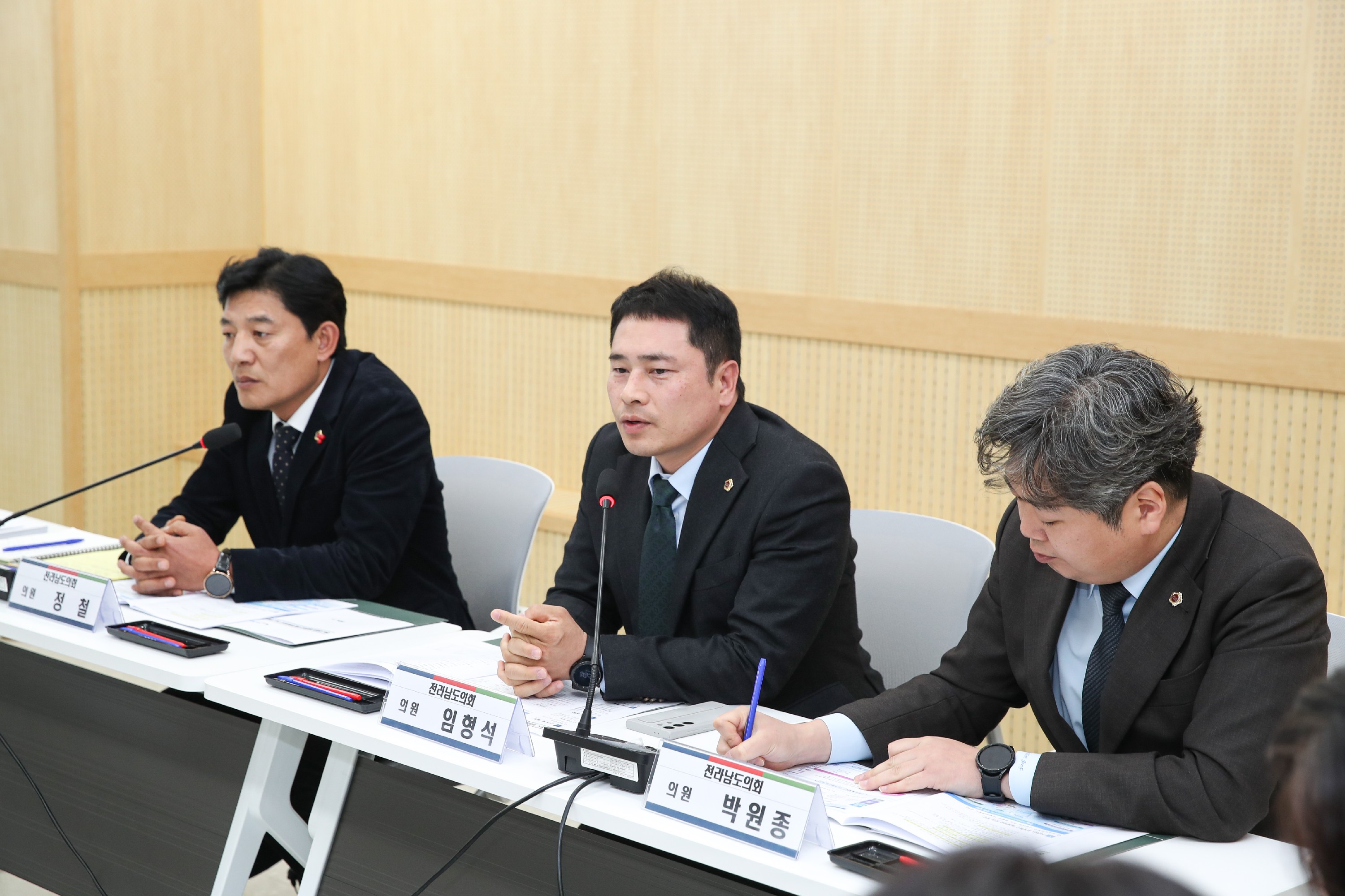 전남 미래형 늘봄학교 집중지원단(TF) 1차 협의회 첨부이미지 : 24년12월27일 전남 미래형 늘봄학교 집중지원단(TF) 1차 협의회_06.jpg