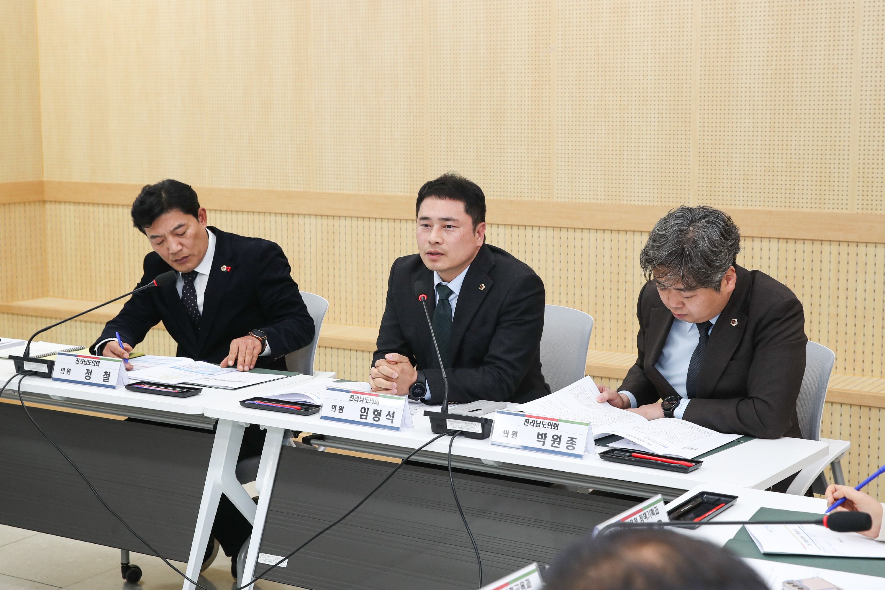 전남 미래형 늘봄학교 집중지원단(TF) 1차 협의회 첨부이미지 : 24년12월27일 전남 미래형 늘봄학교 집중지원단(TF) 1차 협의회_07.jpg