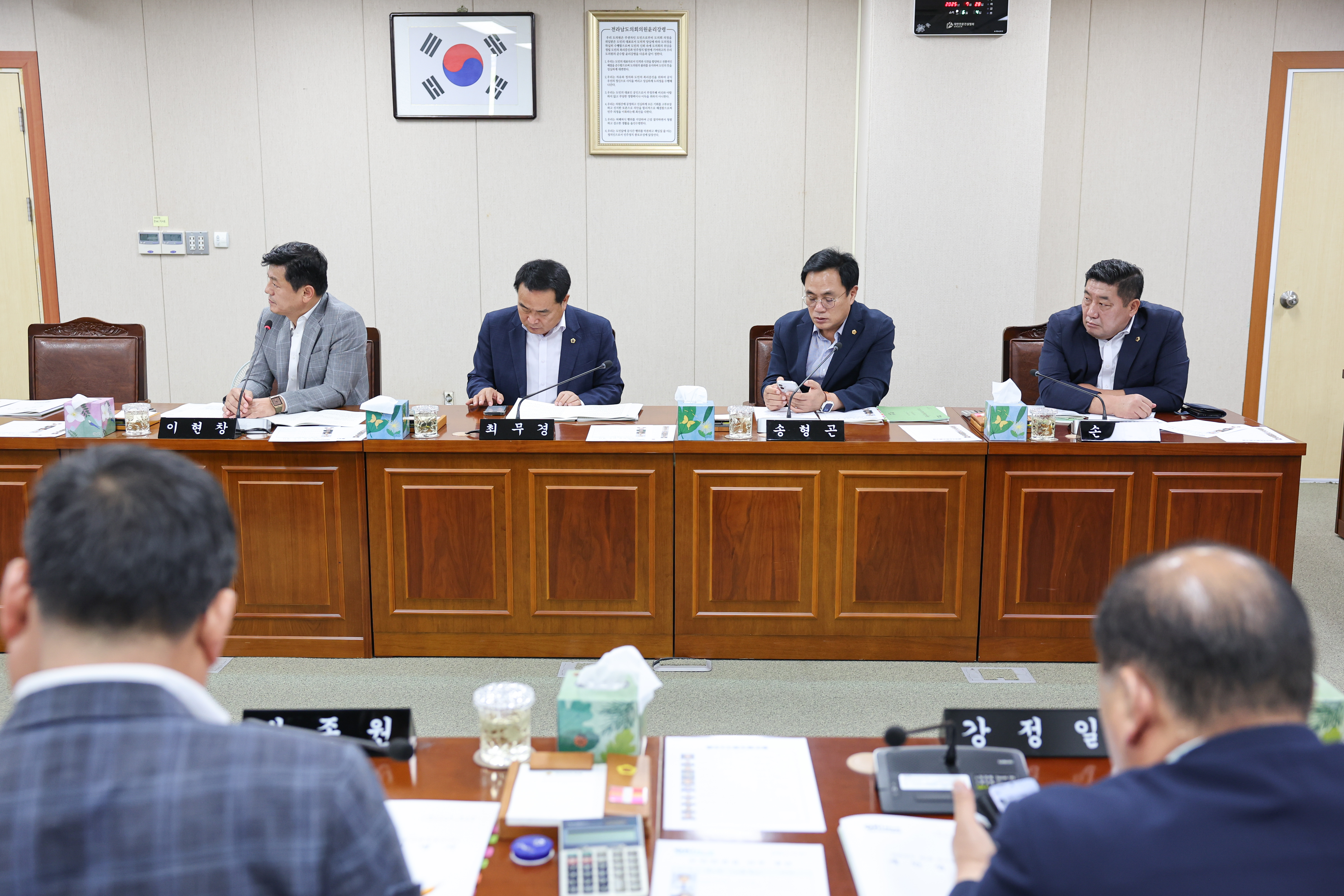 제392회 임시회 안전건설소방위원회 추경예산안 심사 첨부이미지 : 25년07월28일 제392회 임시회 안전건설소방위원회 추경예산안 심사 (20).jpg