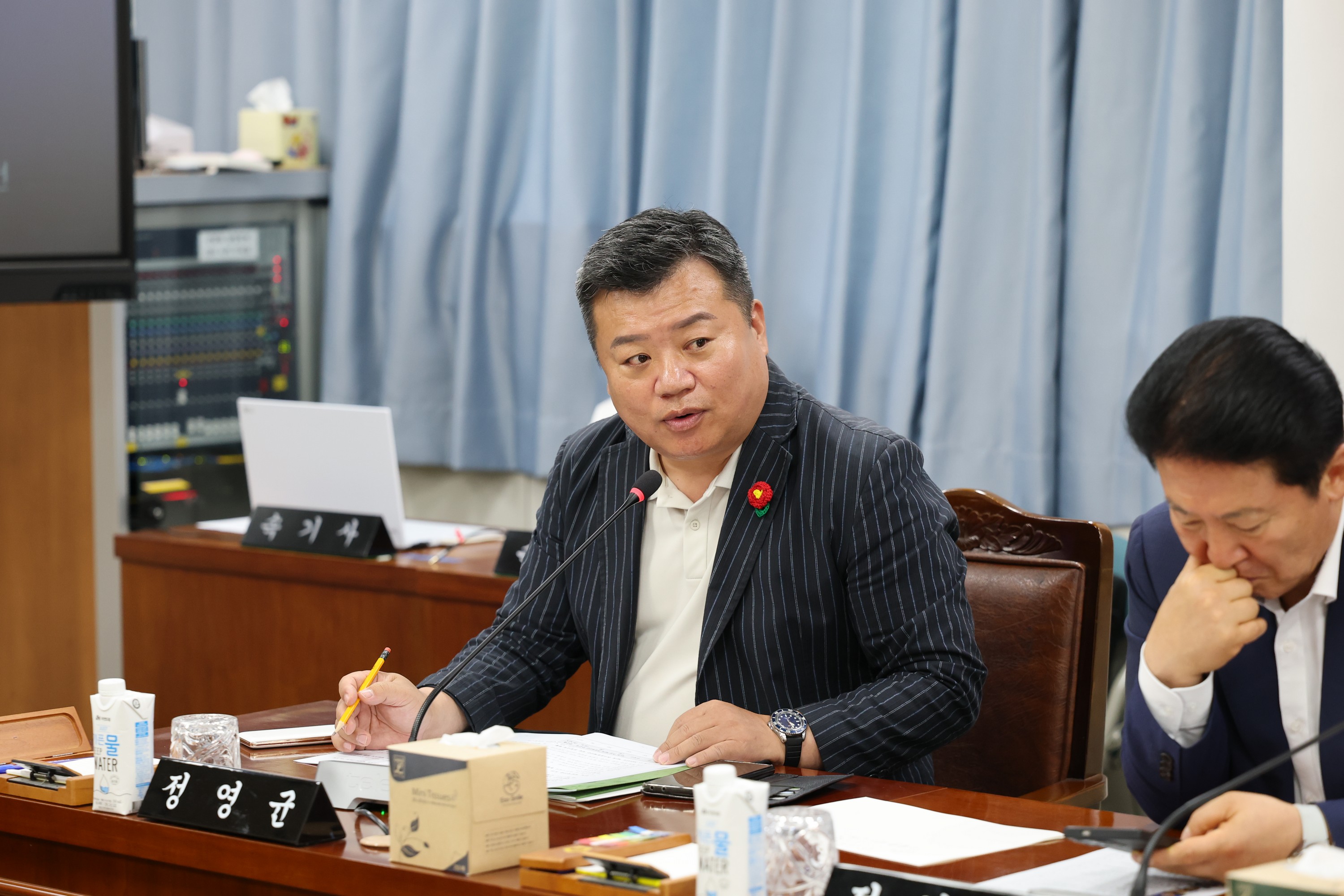 제392회 임시회 기획행정위원회 추경예산안 심사 첨부이미지 : 25년07월28일 제392회 임시회 기획행정위원회 추경예산안 심사 - 008.jpg