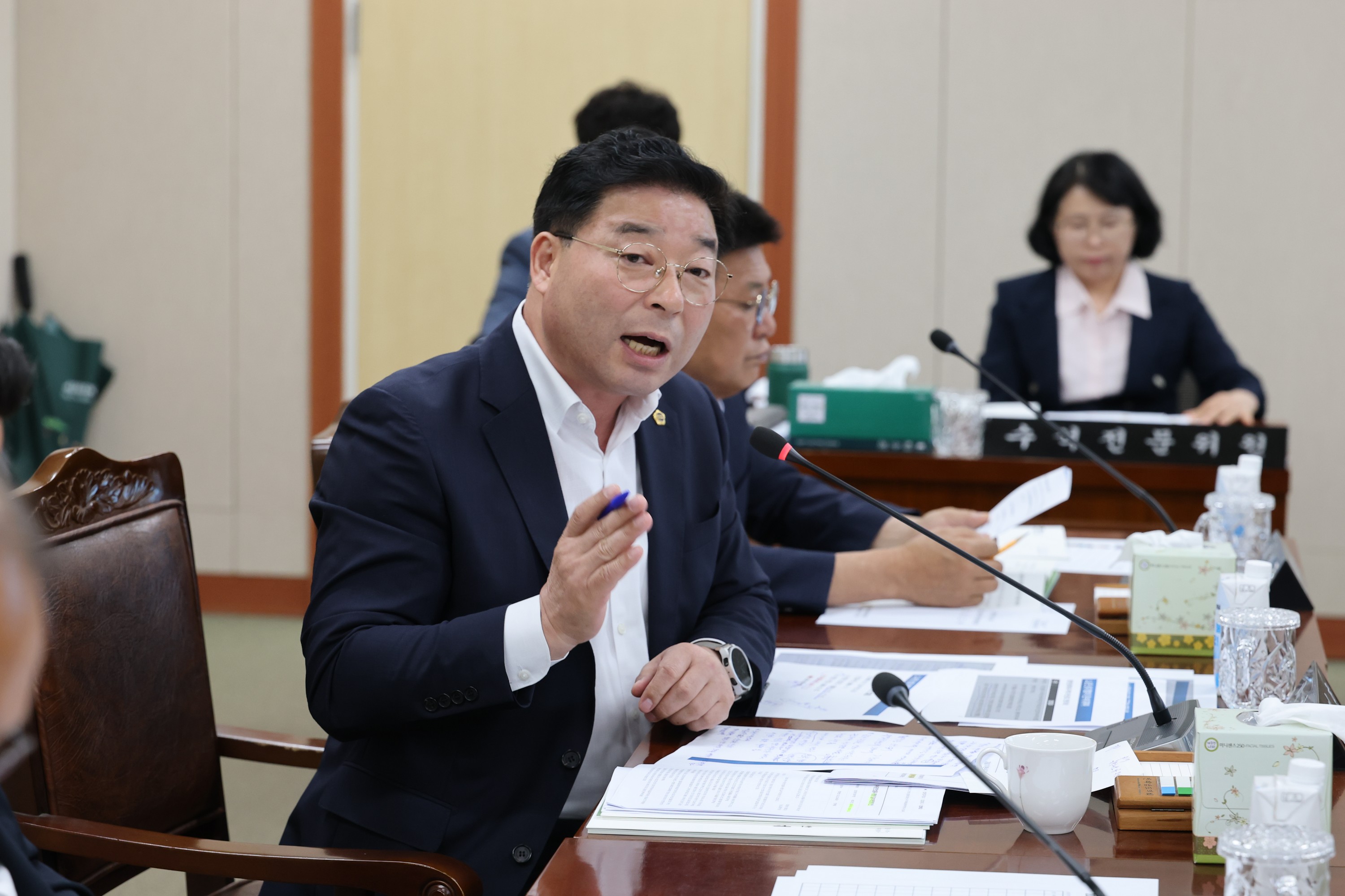 제392회 임시회 경제관광문화위원회 추경예산안 심사 첨부이미지 : 25년07월28일 제392회 임시회 경제관광문화위원회 추경예산안 심사 - 012.jpg