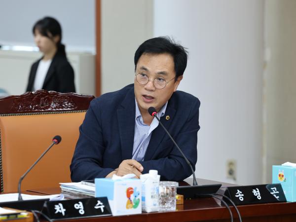 2025년 제2회 추가경정예산안 심사 첨부이미지 : 25년07월28일 2025년 제2회 추가경정예산안 심사 - 052.jpg