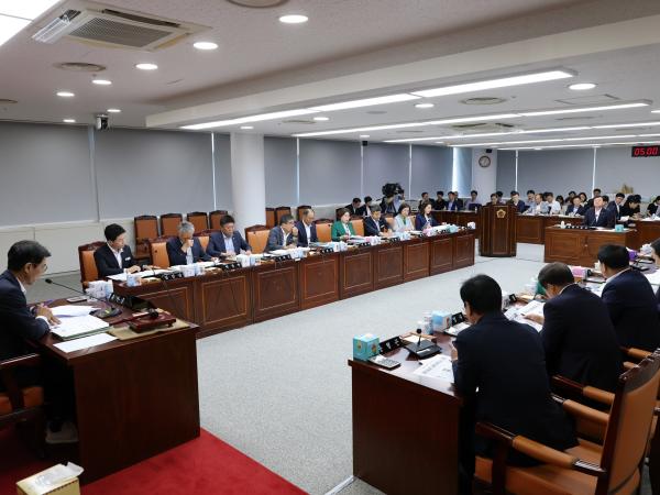 2025년 제2회 추가경정예산안 심사 첨부이미지 : 25년07월28일 2025년 제2회 추가경정예산안 심사 - 013.jpg