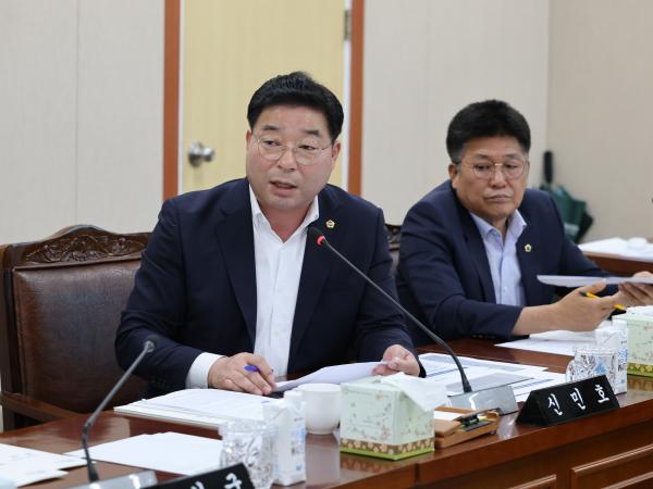 제392회 임시회 경제관광문화위원회 추경예산안 심사 첨부이미지 : 25년07월28일 제392회 임시회 경제관광문화위원회 추경예산안 심사 - 010.jpg