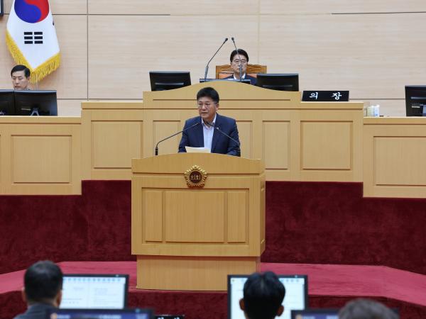 제392회 임시회 제5차 본회의 첨부이미지 : 25년07월28일 제392회 임시회 제5차 본회의 - 045.jpg