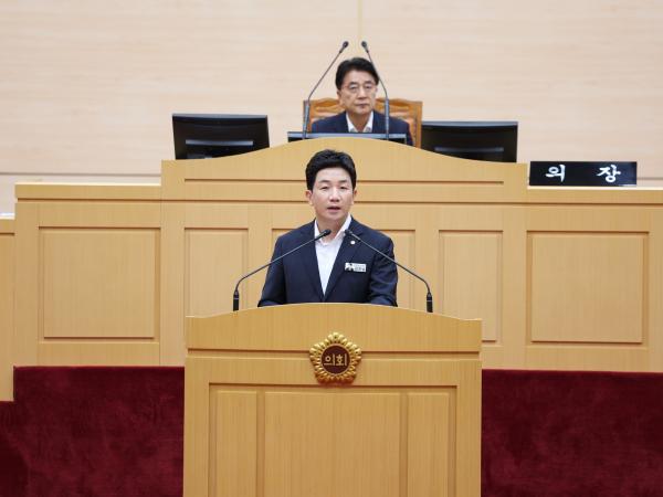 제392회 임시회 제5차 본회의 첨부이미지 : 25년07월28일 제392회 임시회 제5차 본회의 - 005.jpg