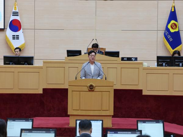 제392회 임시회 제5차 본회의 첨부이미지 : 25년07월28일 제392회 임시회 제5차 본회의 - 052.jpg