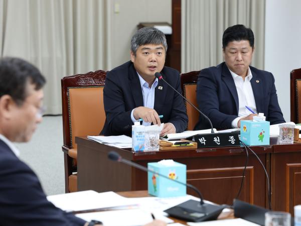 2025년 제2회 추가경정예산안 심사 첨부이미지 : 25년07월28일 2025년 제2회 추가경정예산안 심사 - 035.jpg