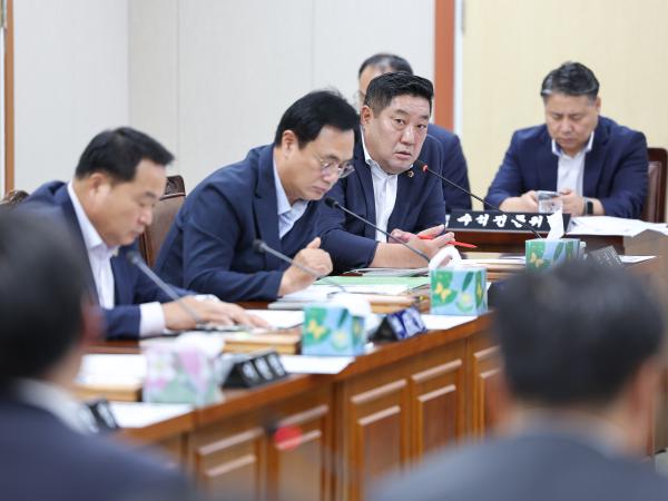 제392회 임시회 안전건설소방위원회 추경예산안 심사 첨부이미지 : 25년07월28일 제392회 임시회 안전건설소방위원회 추경예산안 심사 (33).jpg