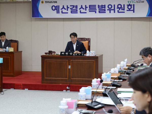 2025년 제2회 추가경정예산안 심사 첨부이미지 : 25년07월28일 2025년 제2회 추가경정예산안 심사 - 011.jpg