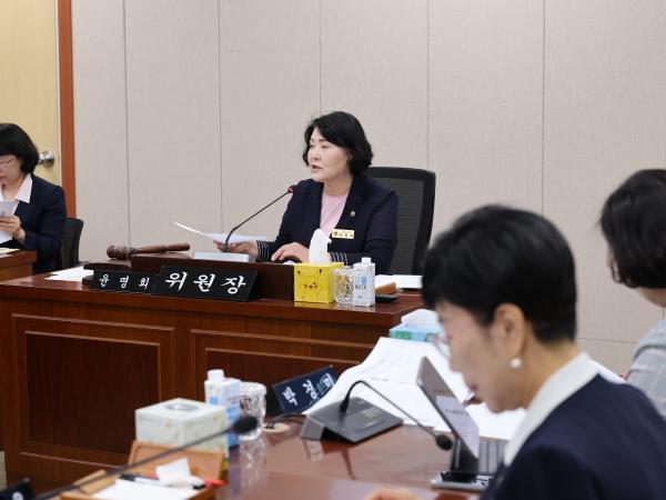 제392회 임시회 경제관광문화위원회 추경예산안 심사 첨부이미지 : 25년07월28일 제392회 임시회 경제관광문화위원회 추경예산안 심사 - 007.jpg