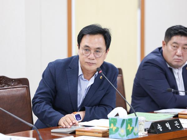 제392회 임시회 안전건설소방위원회 추경예산안 심사 첨부이미지 : 25년07월28일 제392회 임시회 안전건설소방위원회 추경예산안 심사 (5).jpg