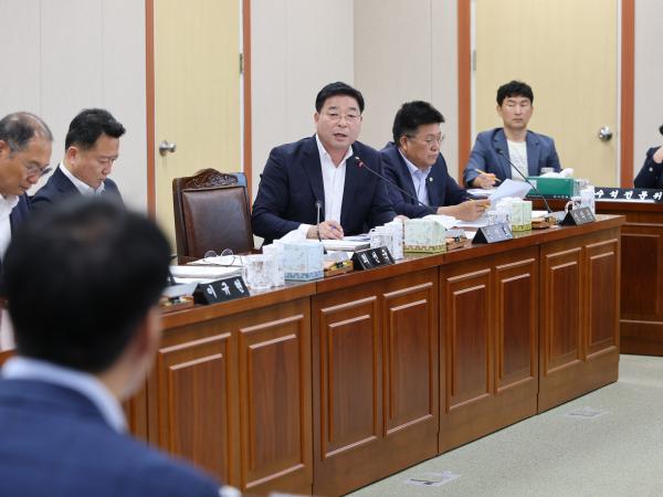 제392회 임시회 경제관광문화위원회 추경예산안 심사 첨부이미지 : 25년07월28일 제392회 임시회 경제관광문화위원회 추경예산안 심사 - 009.jpg