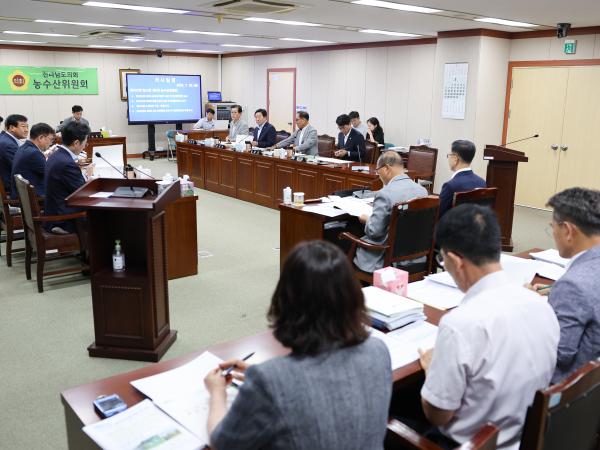 제392회 임시회 농수산위원회 추경예산안 심사 첨부이미지 : 25년07월28일 제392회 임시회 농수산위원회 추경예산안 심사 (2).jpg