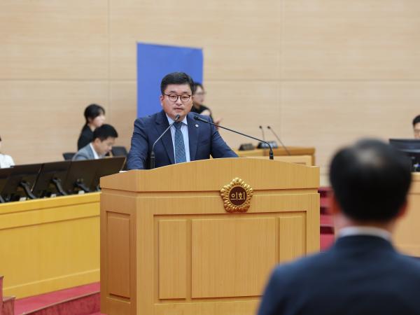 제392회 임시회 제4차 본회의 도정 및 교육행정 질문 첨부이미지 : 25년07월22일 제392회 임시회 제4차 본회의 도정 및 교육행정 질문 - 120.jpg