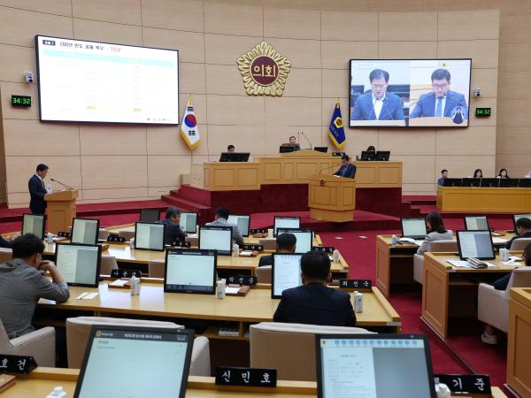 제392회 임시회 제4차 본회의 도정 및 교육행정 질문 첨부이미지 : 25년07월22일 제392회 임시회 제4차 본회의 도정 및 교육행정 질문 - 053.jpg